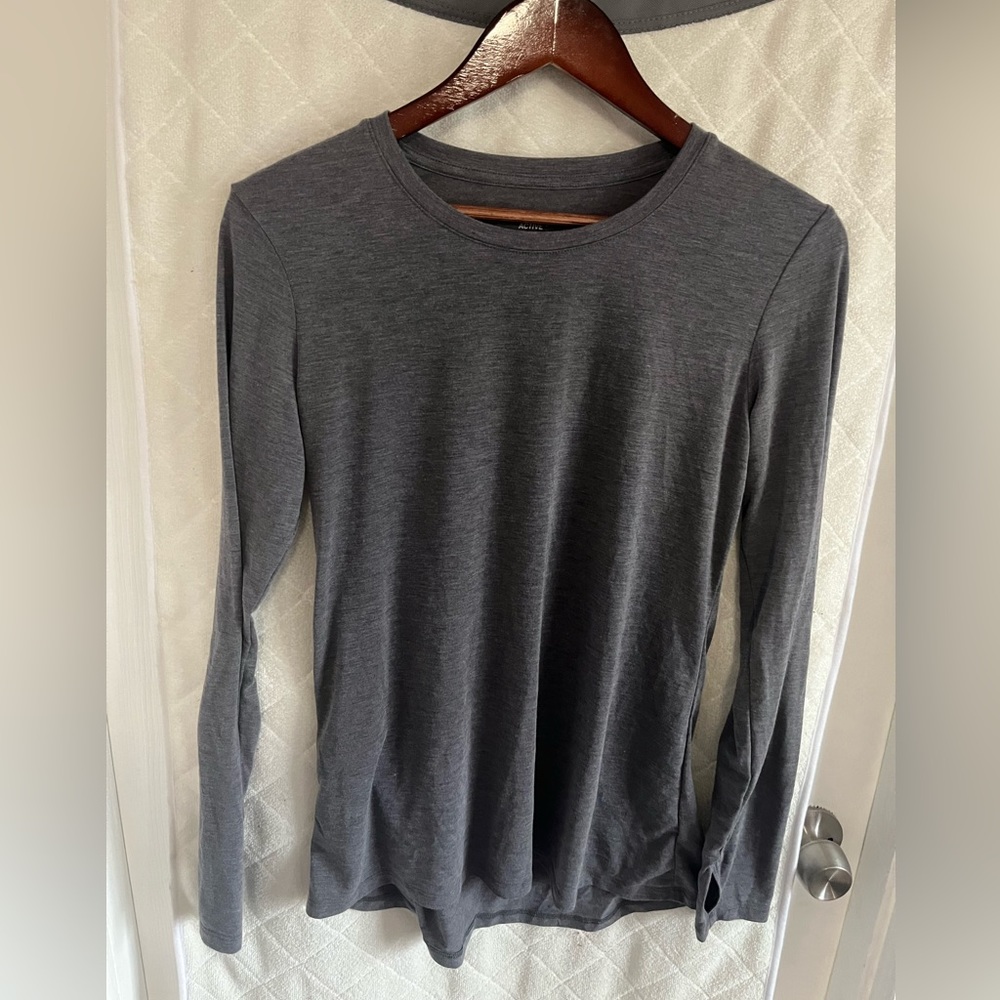 OLD NAVY ACTIVE GO - DRY LONG SLEEVE SHIRT